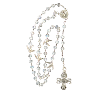 Rosenkrans med Den Hellige Ånd, perler 6mm og sølvfarget kjede